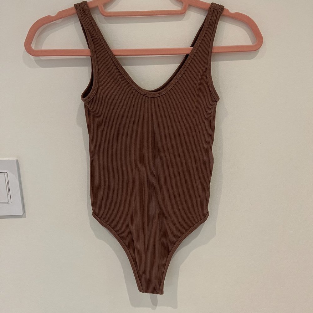 Zara Seamless Ribbed Tank Bodysuit Taupe Brown XS/S - Picture 2 of 3